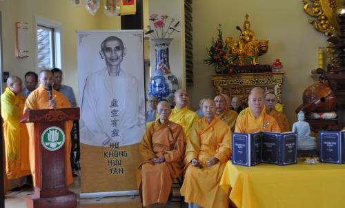 Hoa Thuong Tue Sy 01